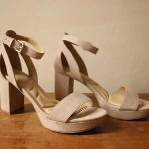 Nude-colored heels, CL by Laundry, size 8.5